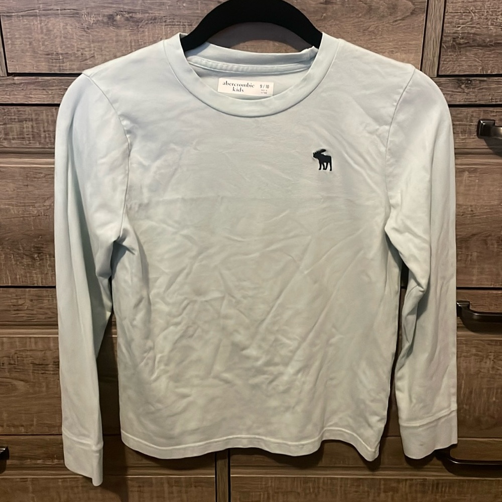 Abercrombie Kids Boys essential long-sleeve icon crew tee Size 9/10